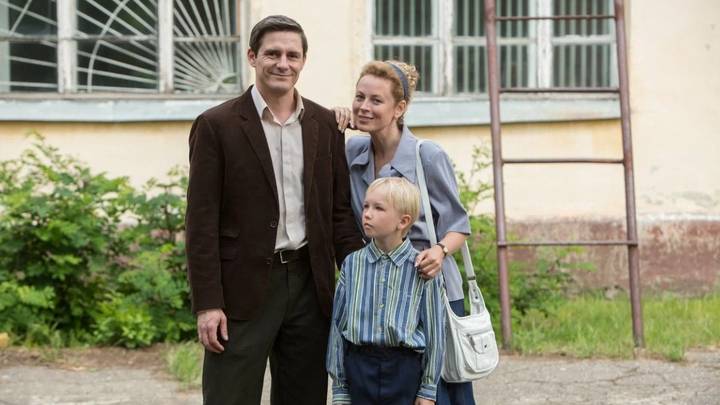 Кадр из сериала «Число зверя» (слева направо): Дмитрий Паламарчук, Оксана Скакун, Артем Волков