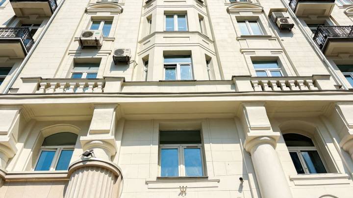 В Москве по программе капремонта привели в порядок 65 домов с аттиками