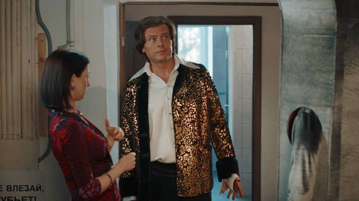В новом сезоне сериала «Пора на завод» певец Прохор Шаляпин сыграл самого себя