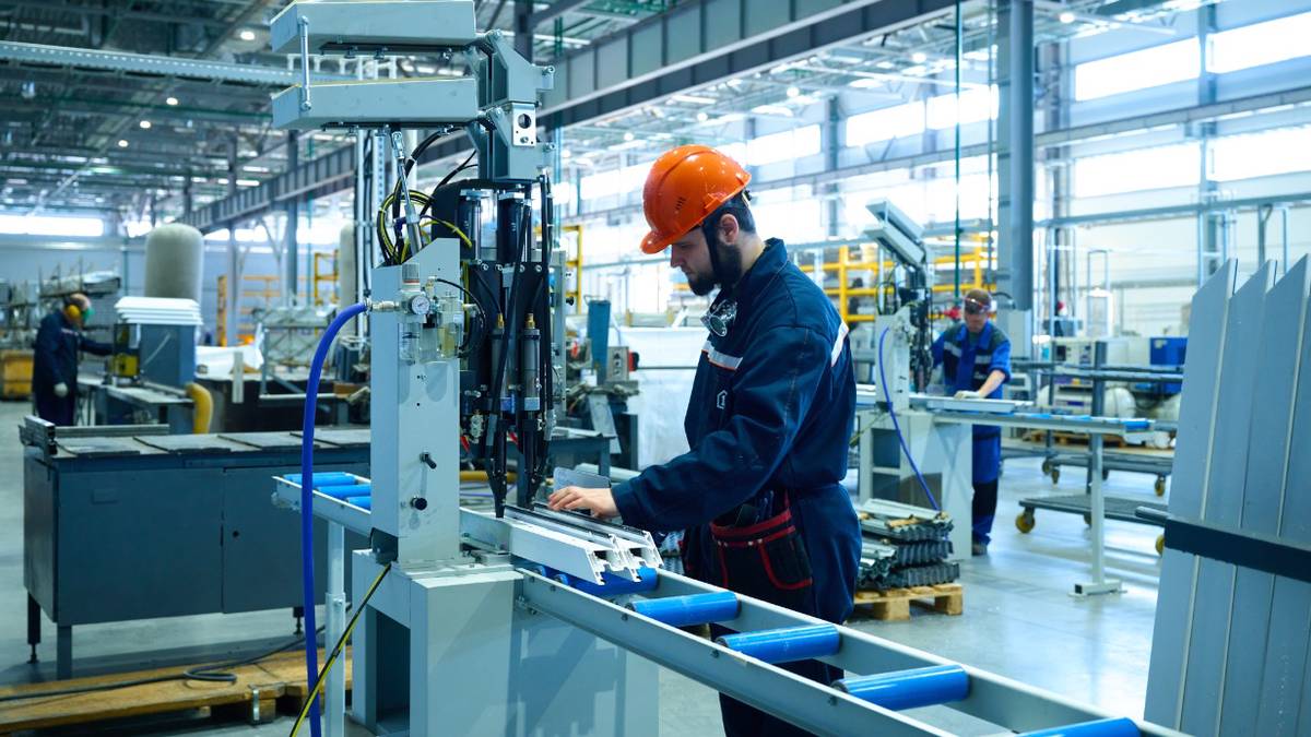 Новый завод строительной промышленности приступил к выпуску продукции в Зеленограде