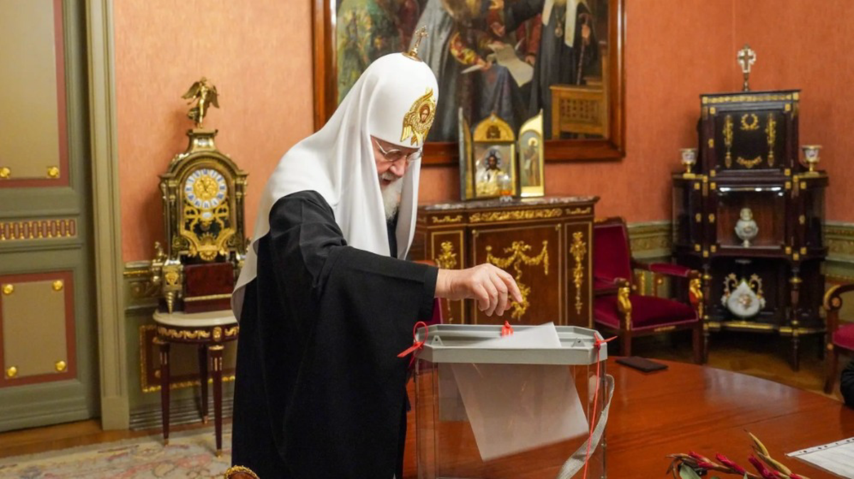 Патриарх Кирилл проголосовал на выборах депутатов Государственной думы