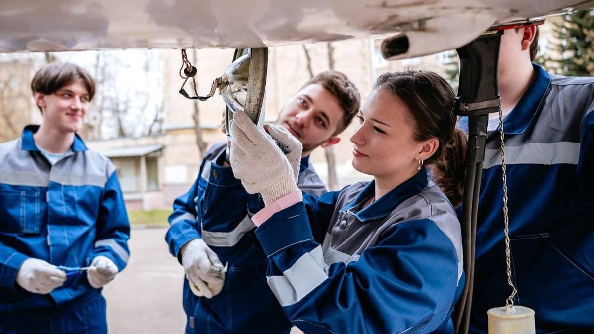 Сборная Москвы победила на чемпионате высоких технологий в Великом Новгороде