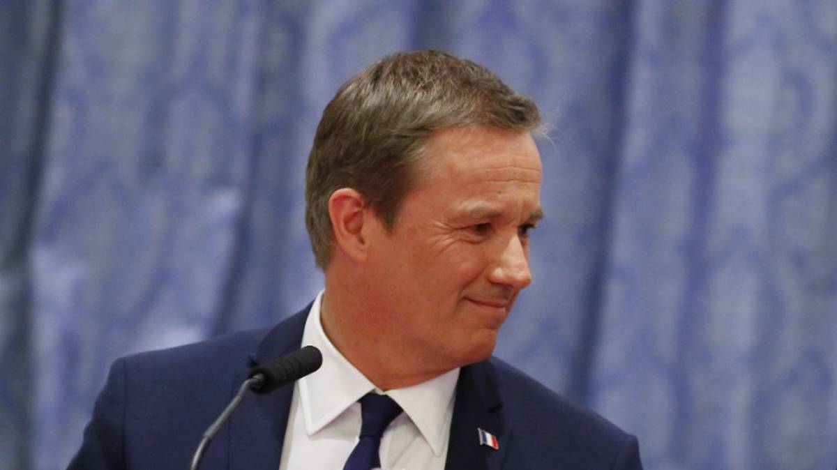 Кандидат в президенты Франции Дюпон-Эньян призвал перестать помогать Украине
