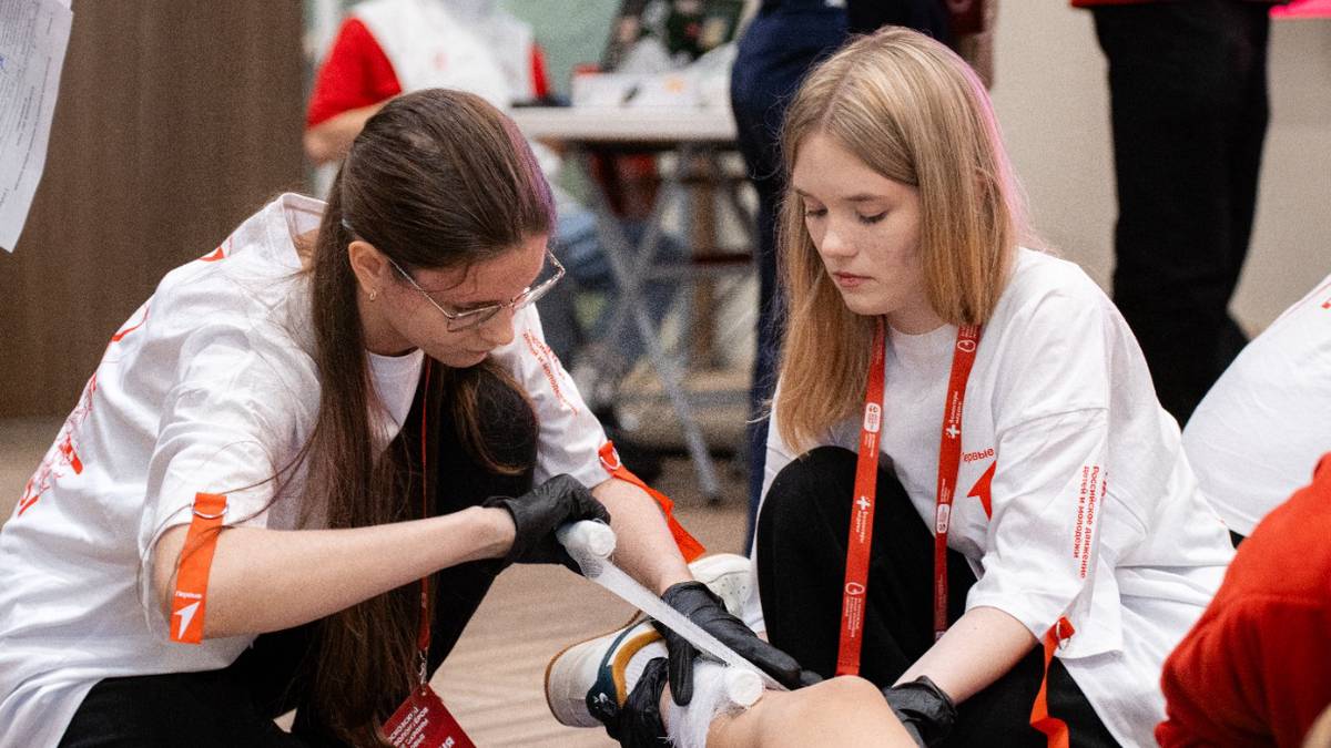 Более трех тысяч столичных школьников и студентов прошли уроки по оказанию первой помощи