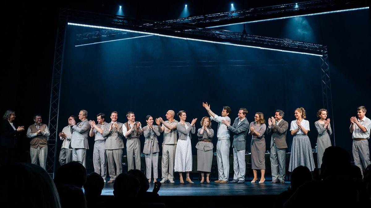 «Мосбилет» приглашает на премьеру спектакля «Единомышленники» в «Современнике»