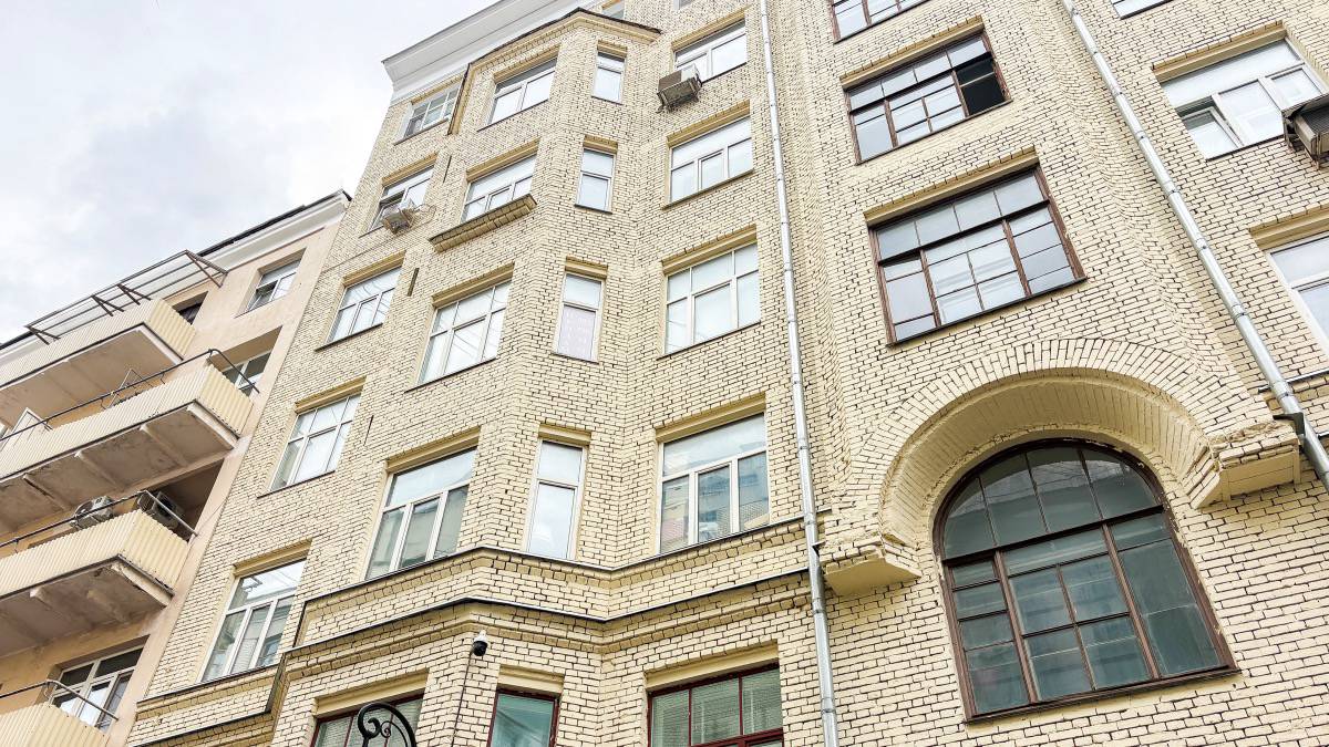 В Пресненском районе возвращают первозданный облик старинному дому в стиле модерн