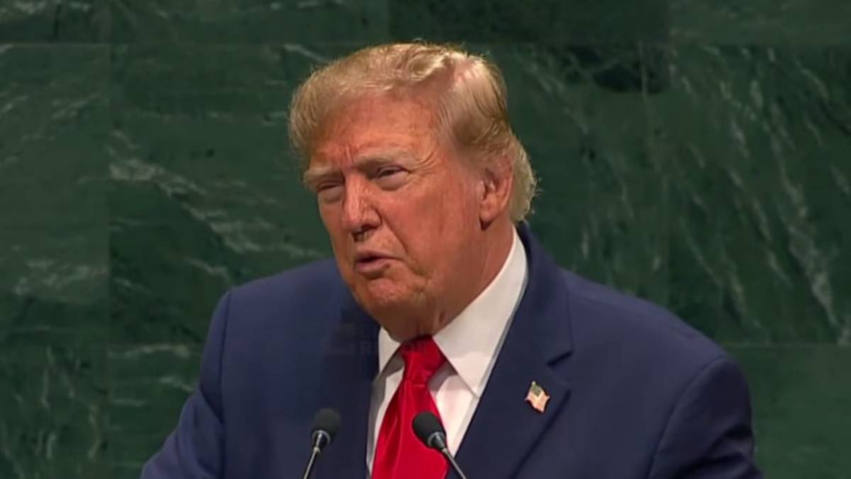 Дональд Трамп допустил, что может задействовать закон о санкциях против России