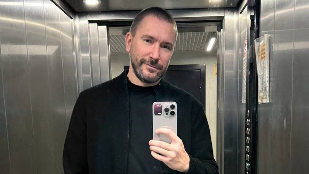 Винник подтвердил отношения со стюардессой Еленой Елисеевой