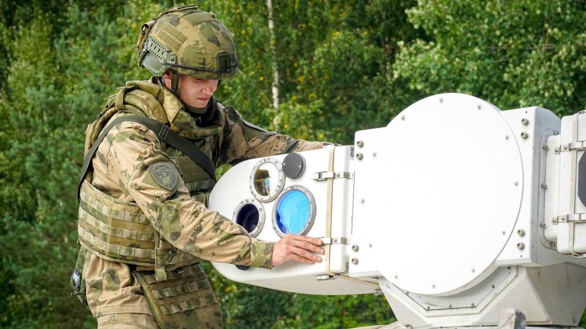 Новейший боевой лазер для борьбы с БПЛА испытали в Ленинградской области