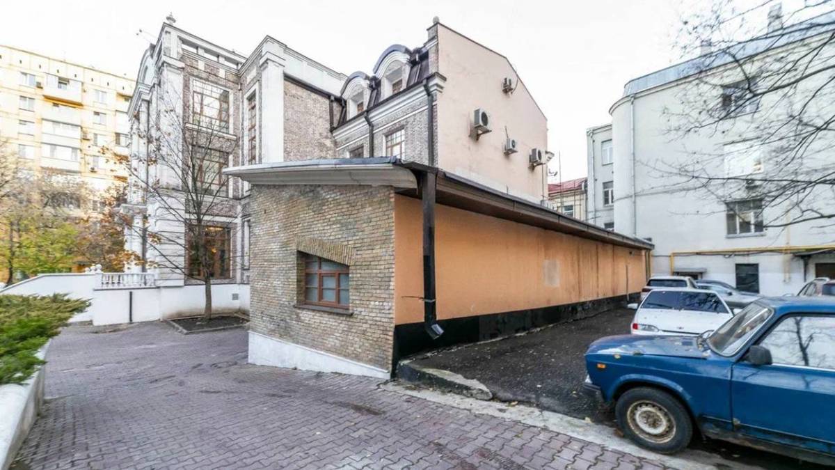 Предприниматели смогут открыть бизнес в одноэтажном здании в Басманном районе