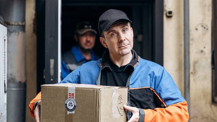 Антон Васильев в роли Павла Семенова