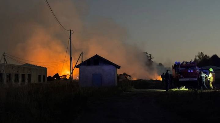Пожар на заводе в селе Кубринск