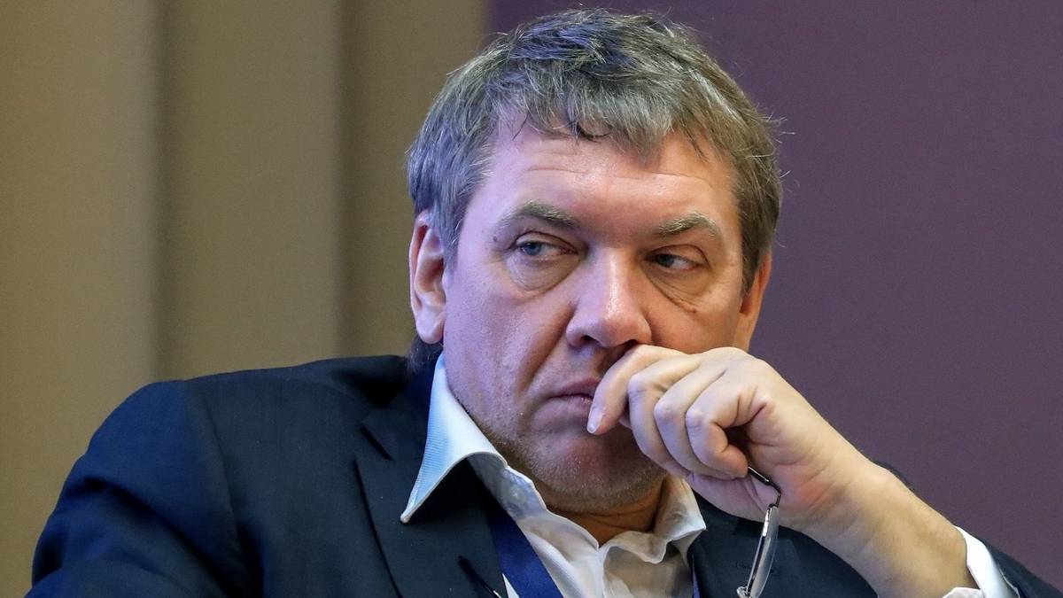 Взятка на три миллиона: за что задержали главу Госкомиссии по запасам ископаемых