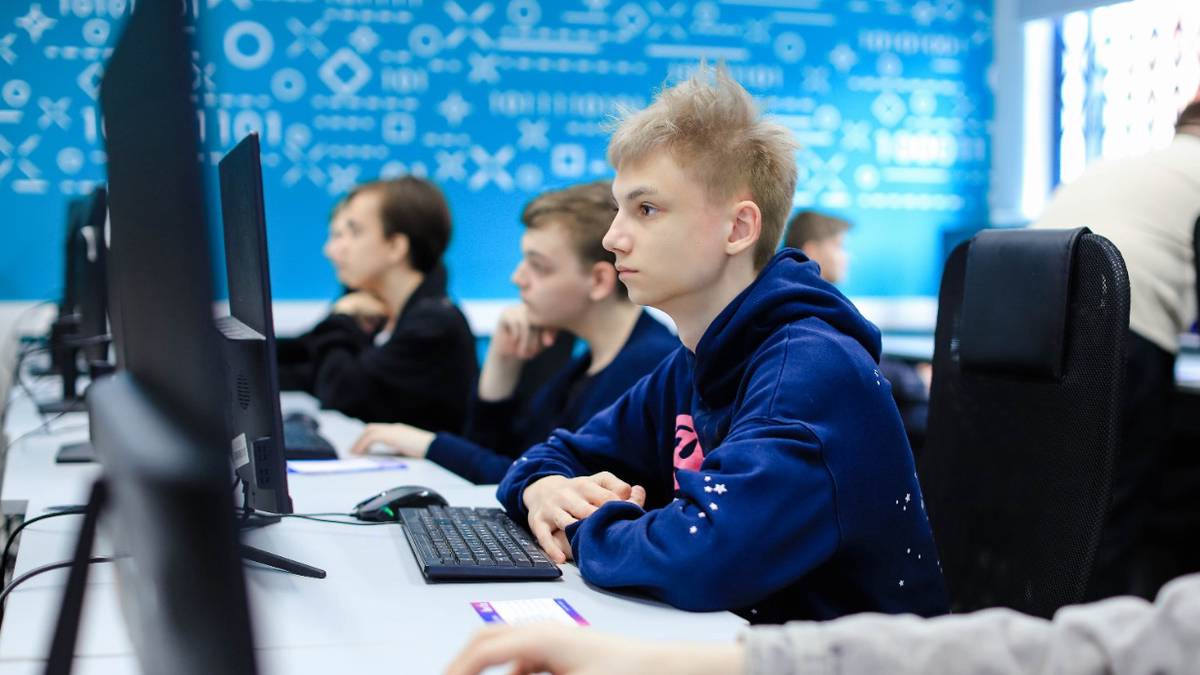 Более 200 практических мастер-классов проведут для школьников в единый день открытых дверей в колле…