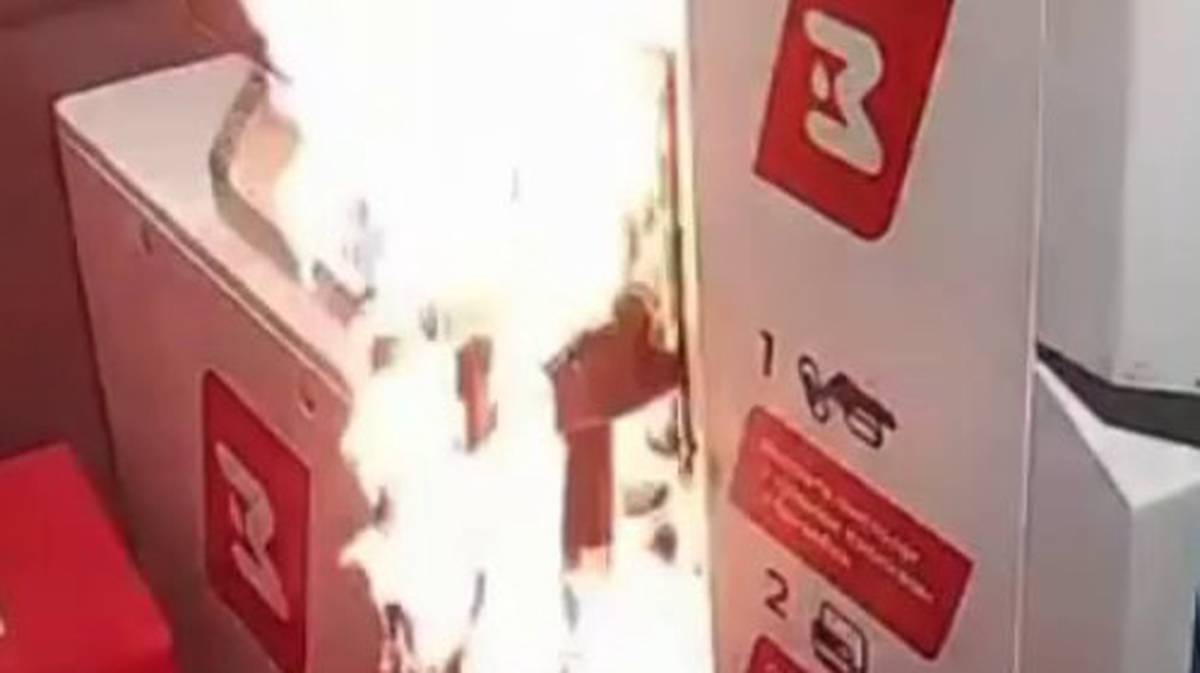 Мошенники в Истре запугали школьницу и заставили ее поджечь две АЗС