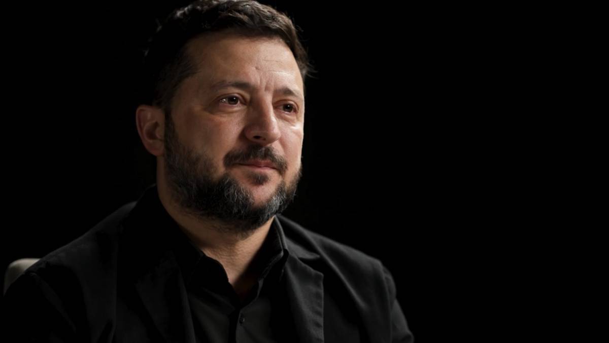 Зеленский расплакался во время интервью и пожаловался на недосып