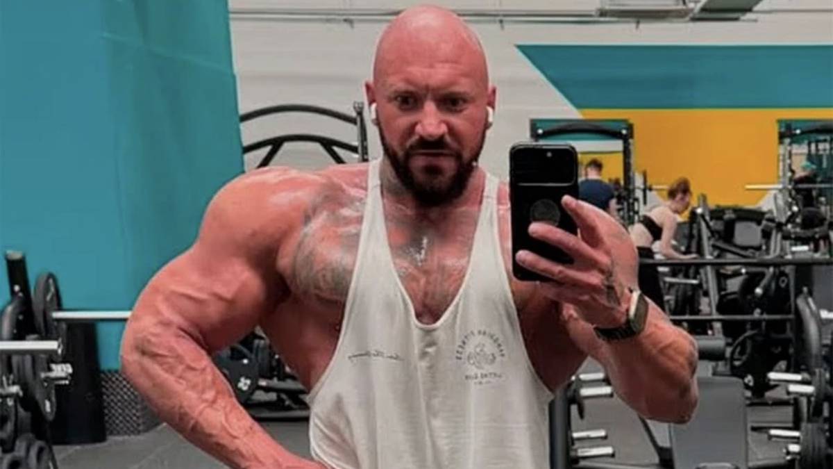 Польский бодибилдер Матеуш Хмура умер во время выступления в Великобритании