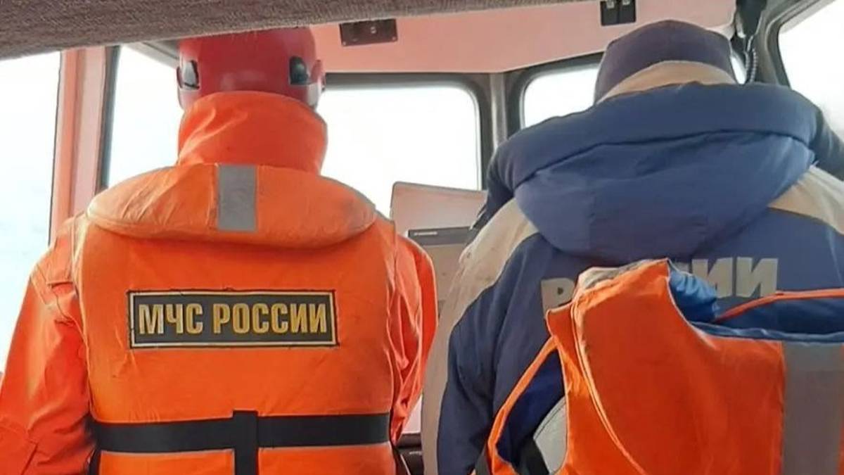 Рыбак пропал в Магаданской области, выйдя в море на резиновой лодке
