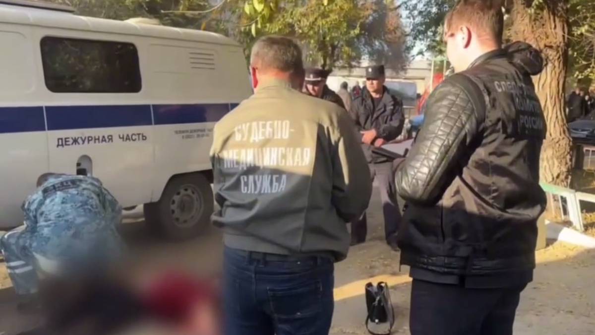 Житель Орска из ревности зарезал свою жену посреди улицы