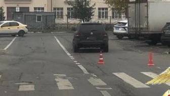 Подросток на самокате попал под колеса иномарки на улице Коминтерна в Мытищах 5 октября: фото