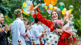 Столичные учителя получат подарки от учеников в Московской электронной школе