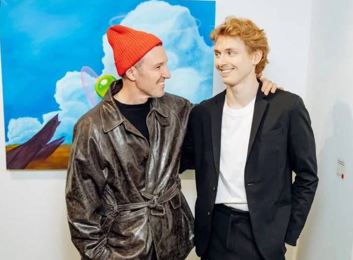 Сын Орбакайте Дени Байсаров показал фото с открытия своей выставки в Москве
