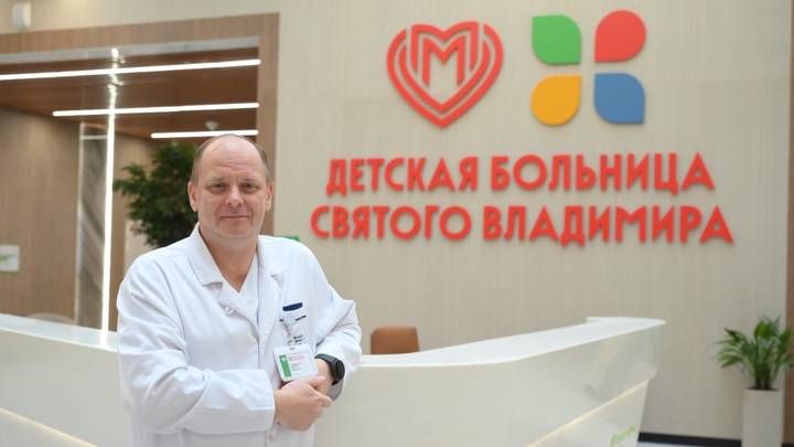 Главный врач больницы Святого Владимира Сергей Заварохин